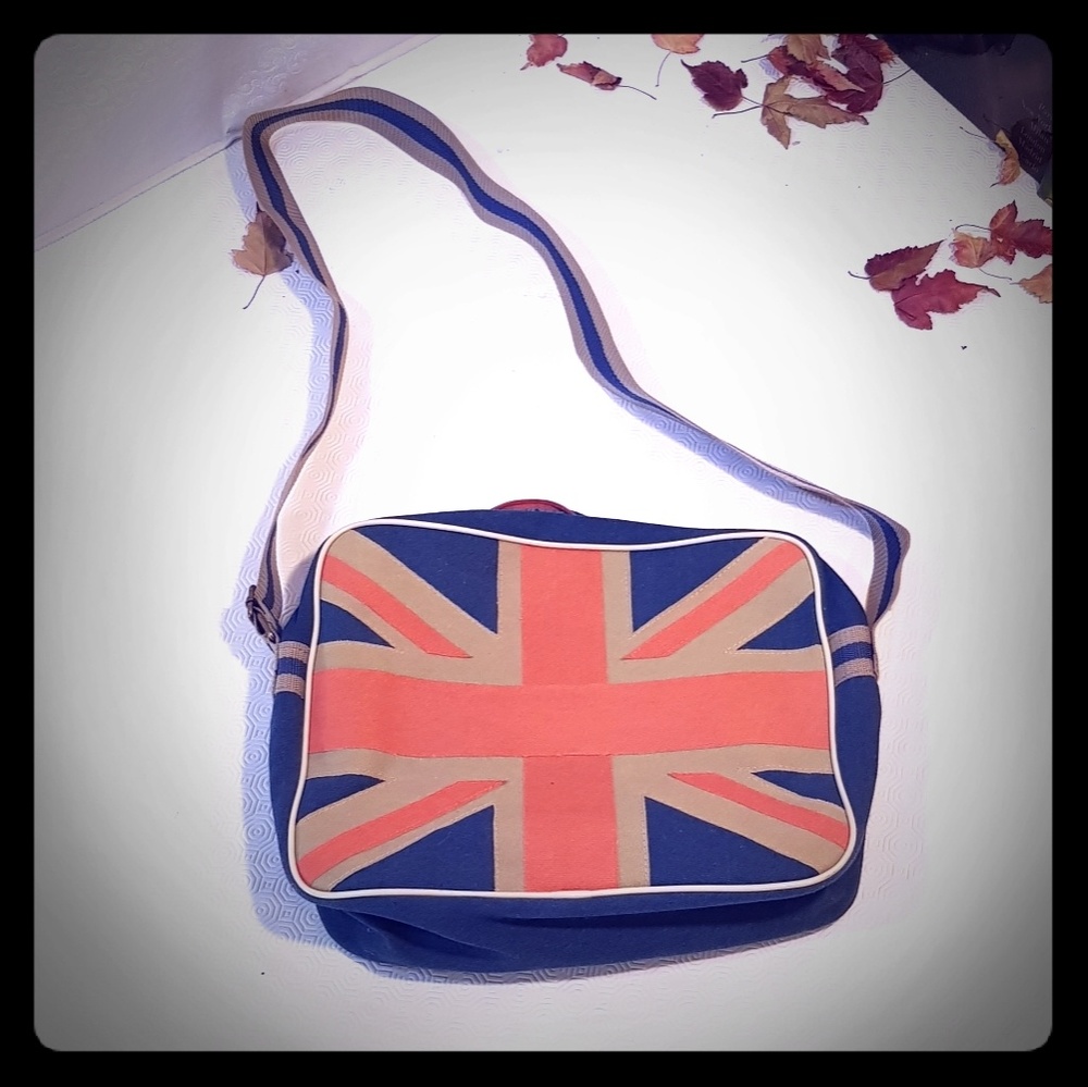 Vitamin Cross Shoulder Bag